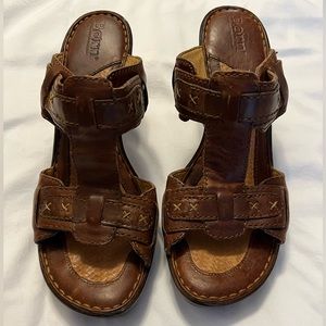 Born sandals.